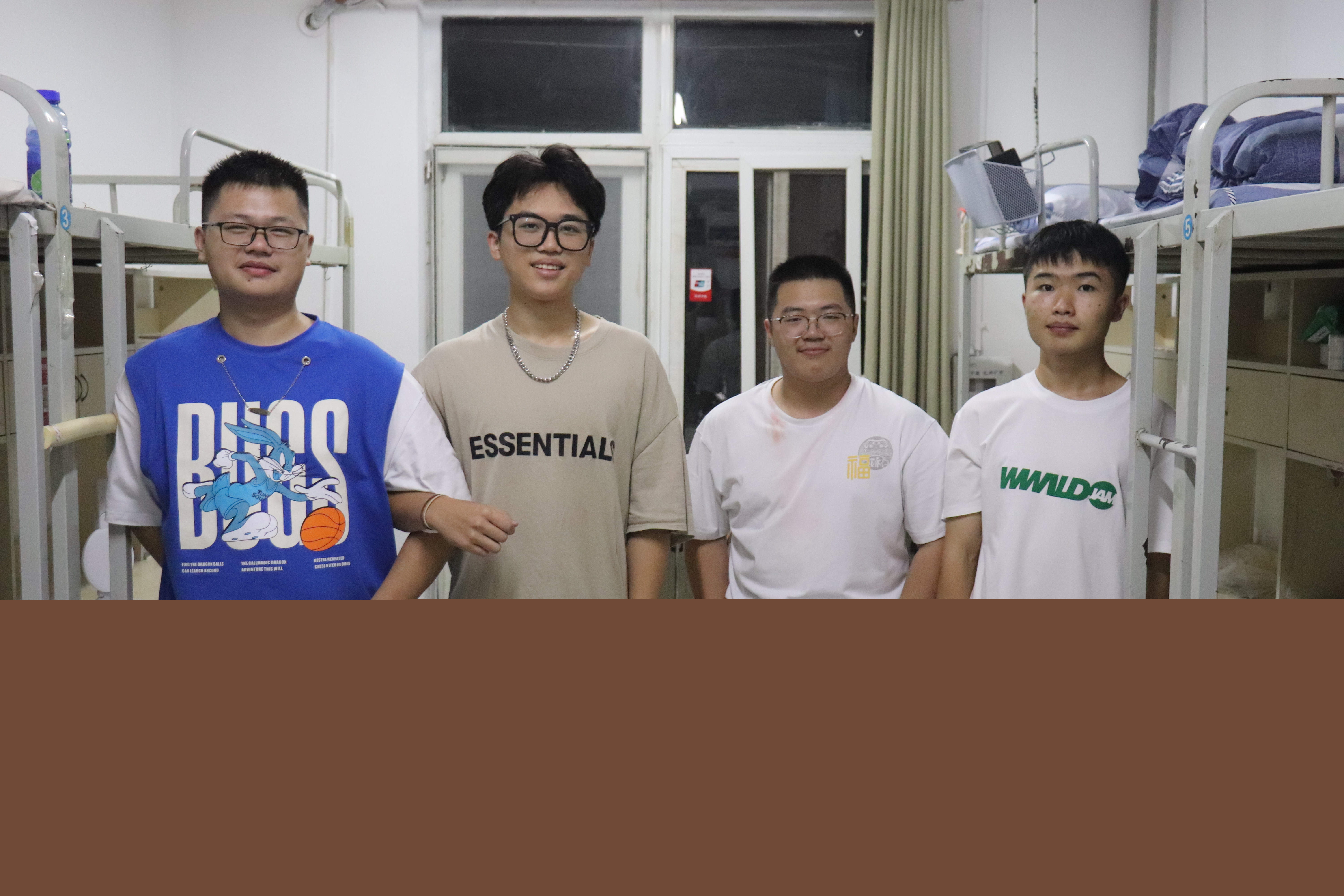 ec0236b45a6944f3a65884893c556f41.jpg